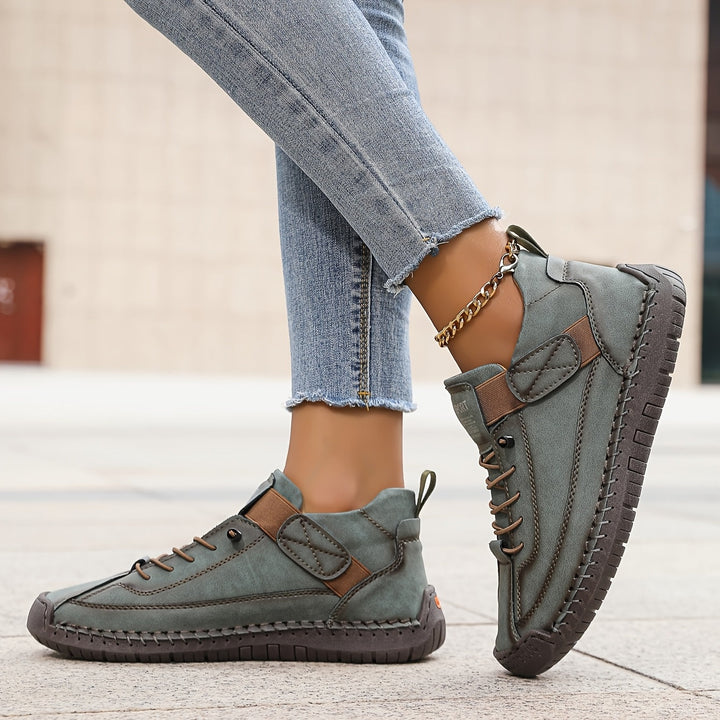 Delphine | Basket Scratch Femme Suède Lacets Semelle Plate