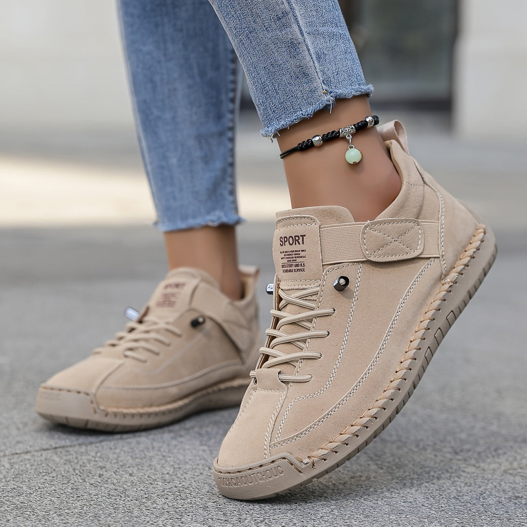 Delphine | Basket Scratch Femme Suède Lacets Semelle Plate