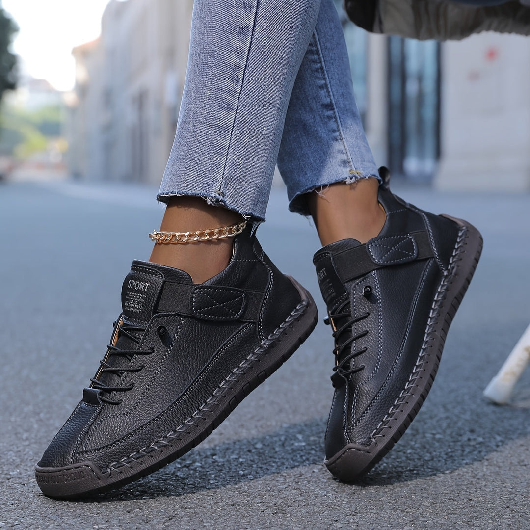 Delphine | Basket Scratch Femme Suède Lacets Semelle Plate