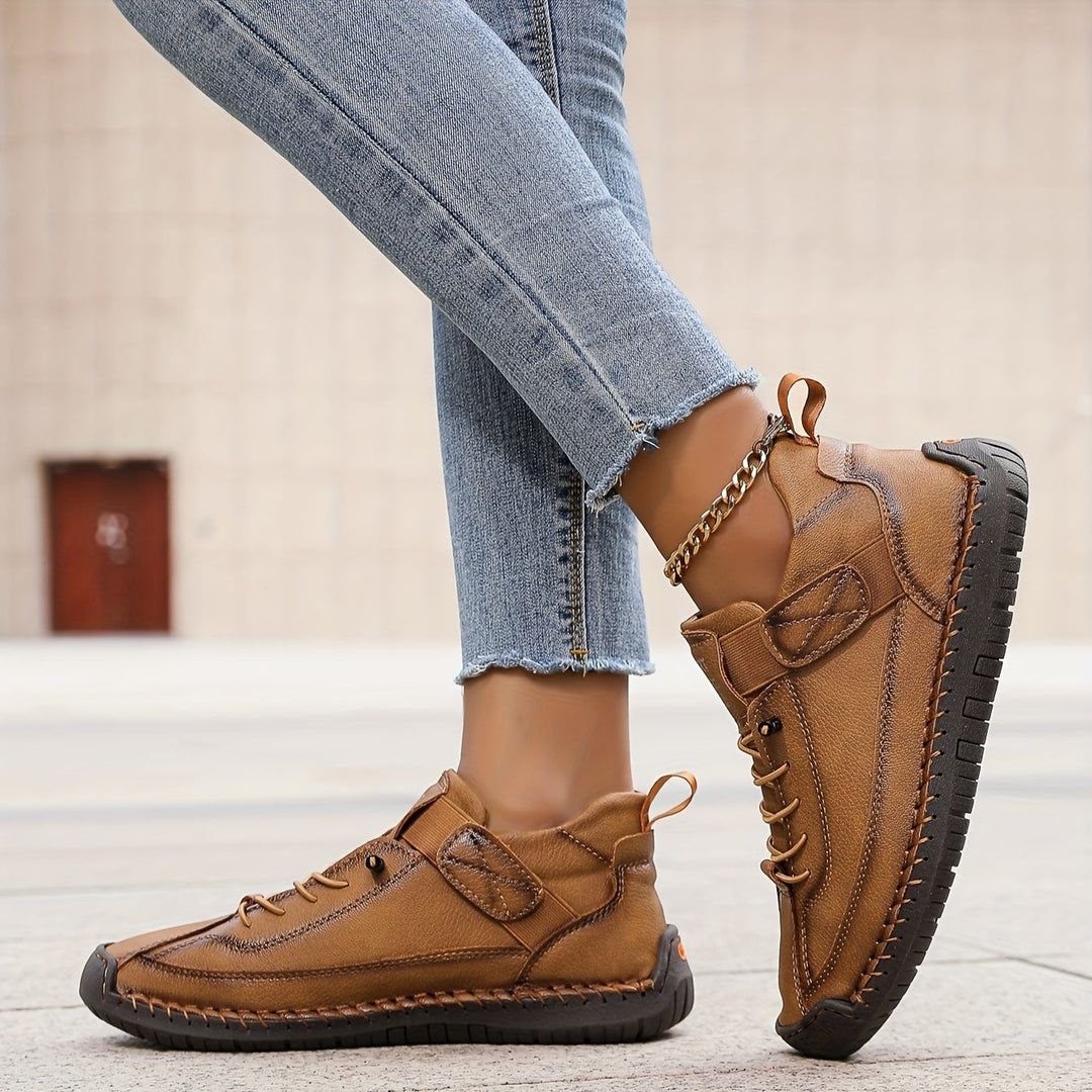 Delphine | Basket Scratch Femme Suède Lacets Semelle Plate