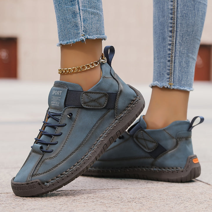 Delphine | Basket Scratch Femme Suède Lacets Semelle Plate