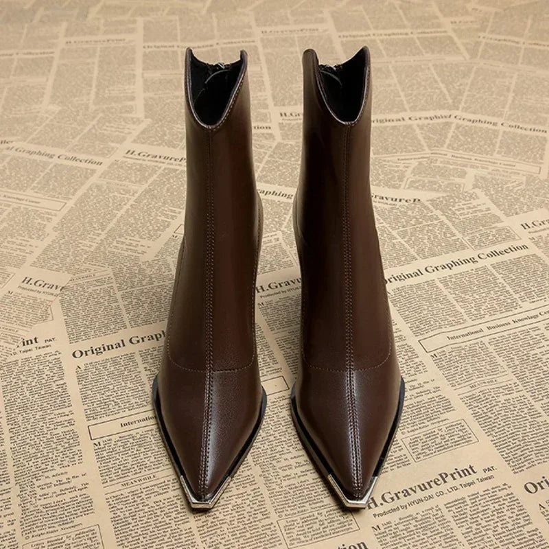 Gabrielle | Boots Cuir Femme Talon Bloc Bout Pointu Métal