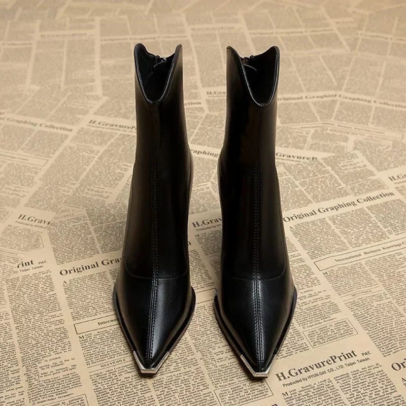 Gabrielle | Boots Cuir Femme Talon Bloc Bout Pointu Métal