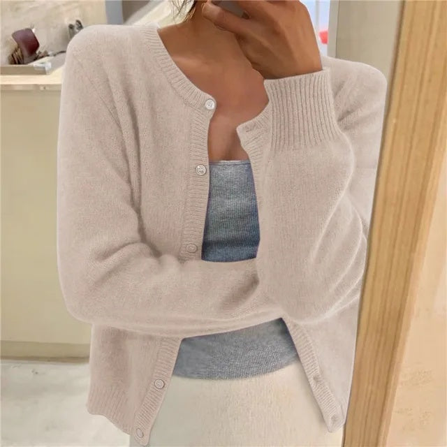 Gabrielle | Cardigan Femme Maille Douce Encolure Ronde Boutons