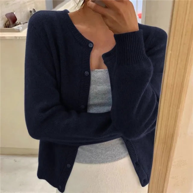 Gabrielle | Cardigan Femme Maille Douce Encolure Ronde Boutons
