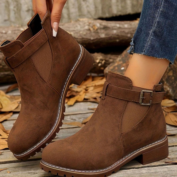 Juliette | Chelsea Boots Femme Daim Talon Bloc Boucle