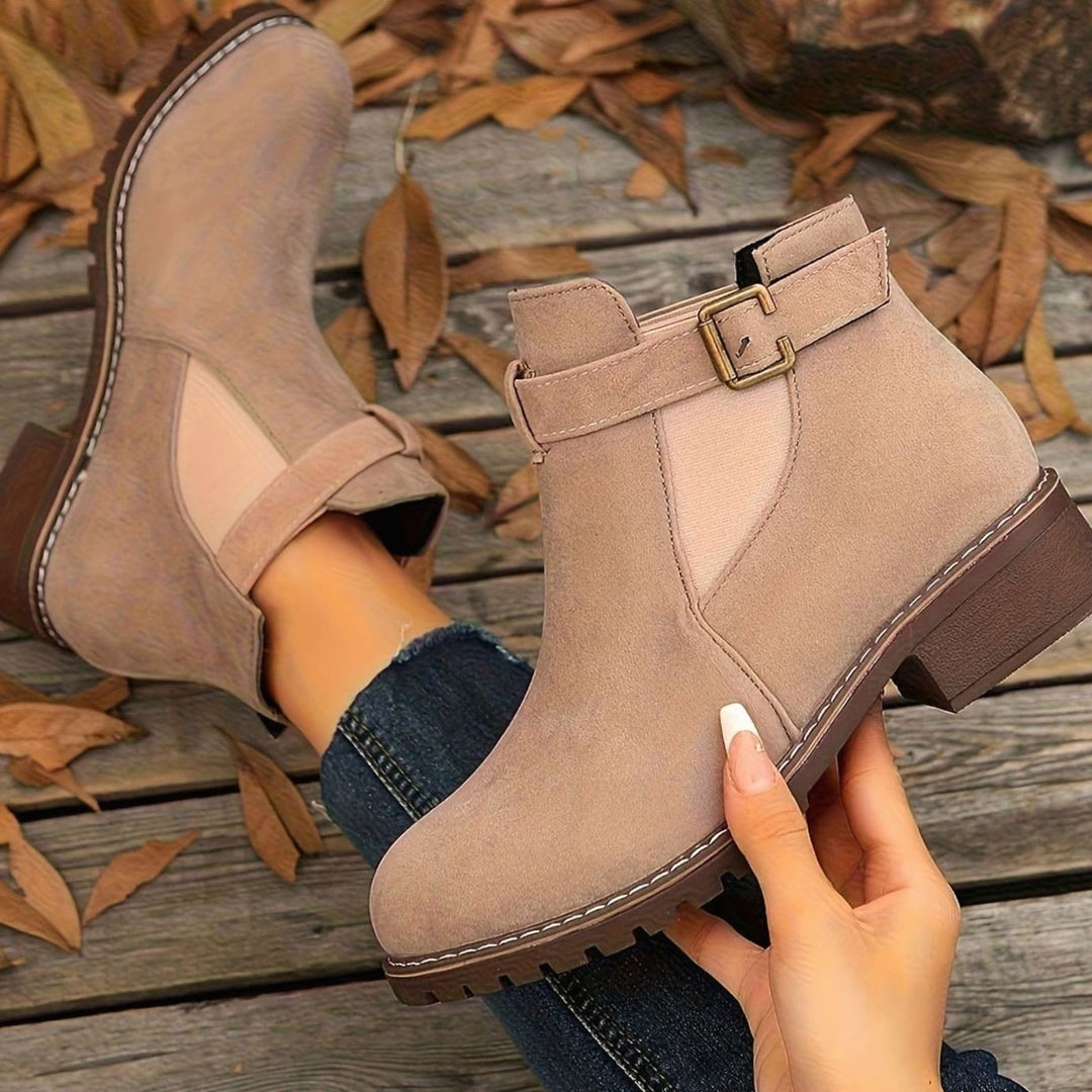 Juliette | Chelsea Boots Femme Daim Talon Bloc Boucle