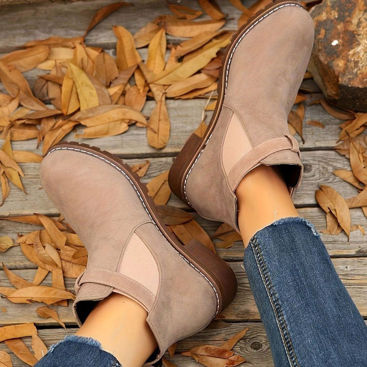 Juliette | Chelsea Boots Femme Daim Talon Bloc Boucle