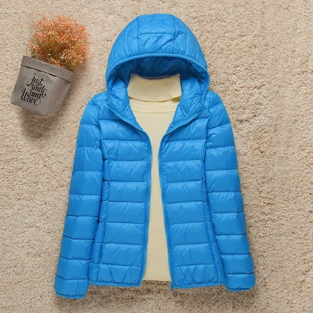 Noémie | Doudoune Légère Femme à Capuche Brillante Courte