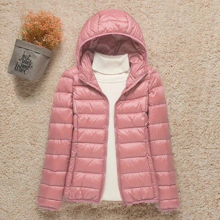 Noémie | Doudoune Légère Femme à Capuche Brillante Courte