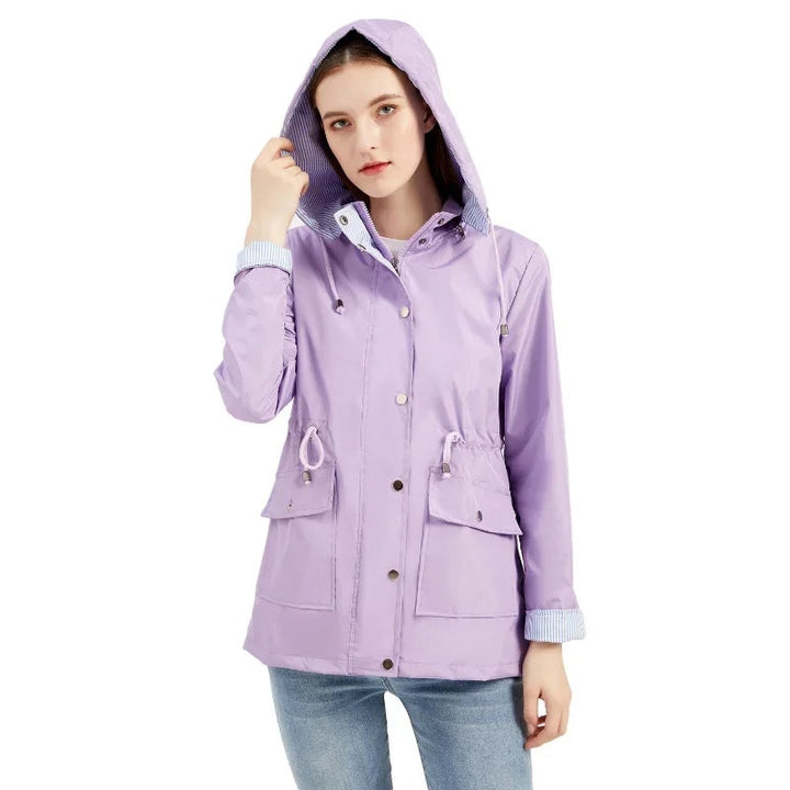 Ombeline | Imperméable Femme à Capuche Style Kway Coupe Ajustée