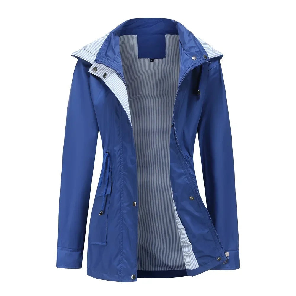 Ombeline | Imperméable Femme à Capuche Style Kway Coupe Ajustée