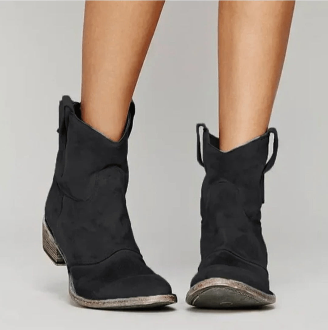 Victoire | Bottes Western Femme Mi-Mollet Daim Plates